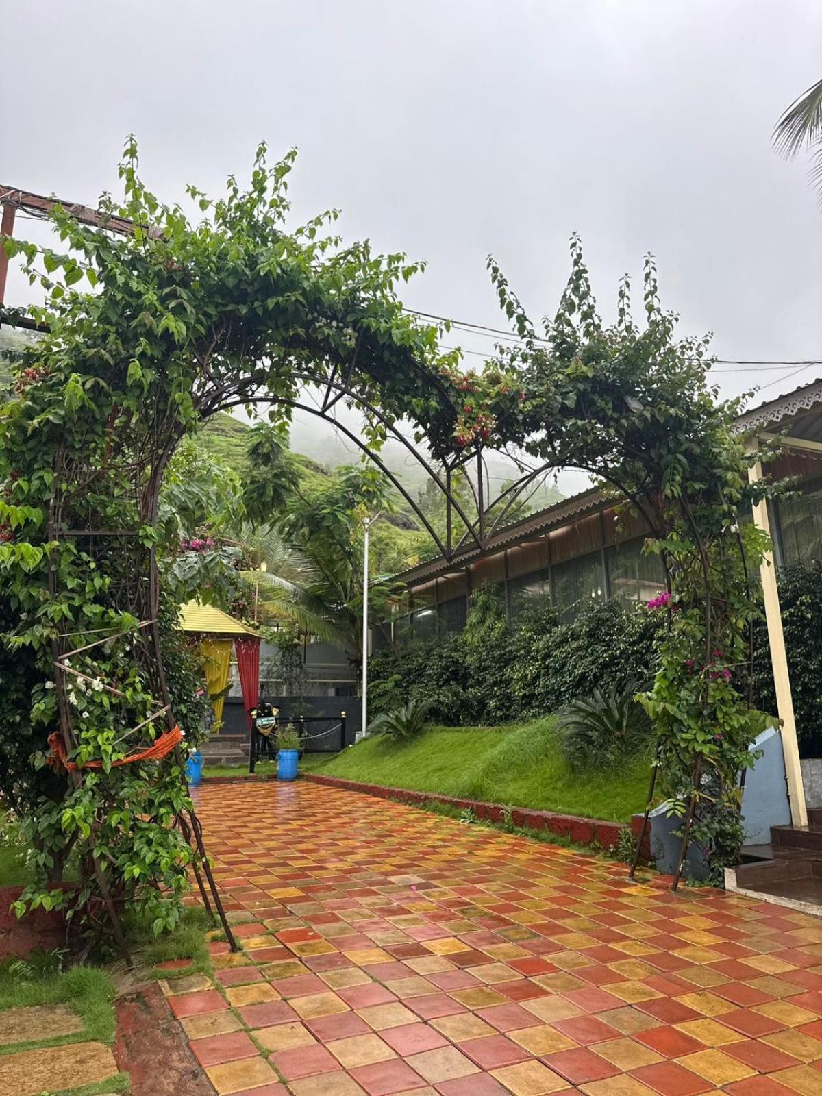 Madhura Agro Tourism Wai Exterior photo
